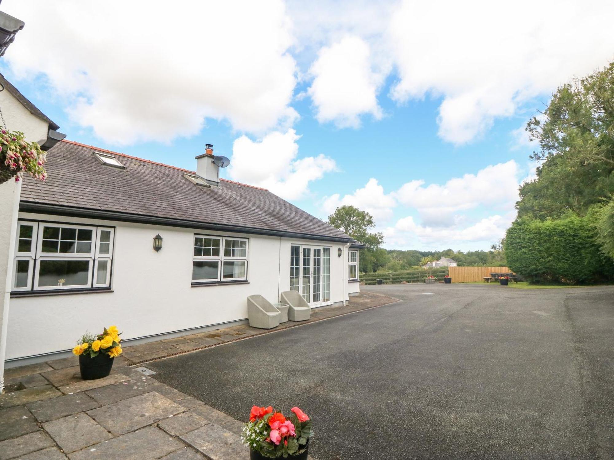 Bwthyn Clai Villa Llangefni Exteriör bild